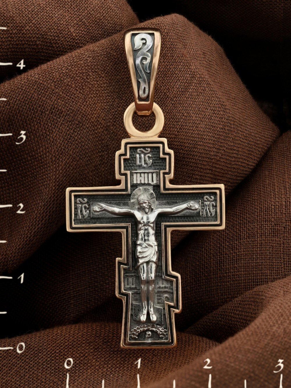 Крест из лимонного золота