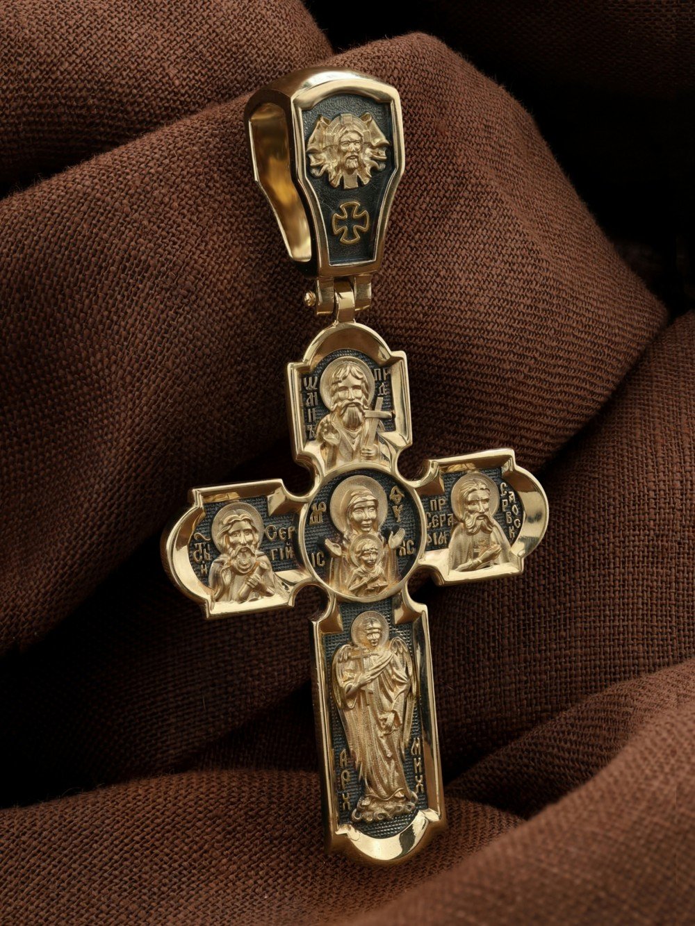 Крест из лимонного золота