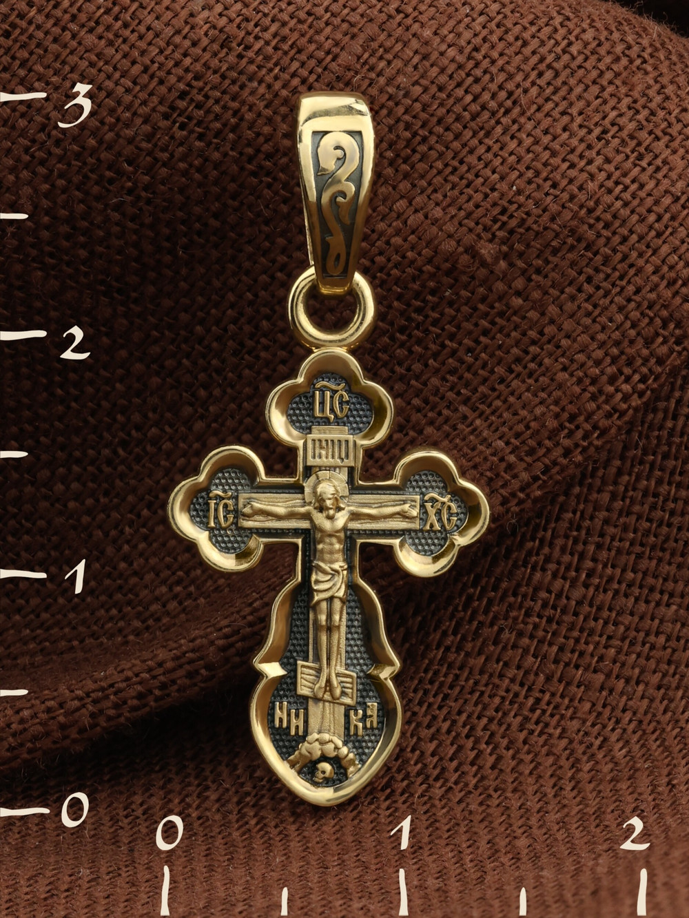 Крест из лимонного золота