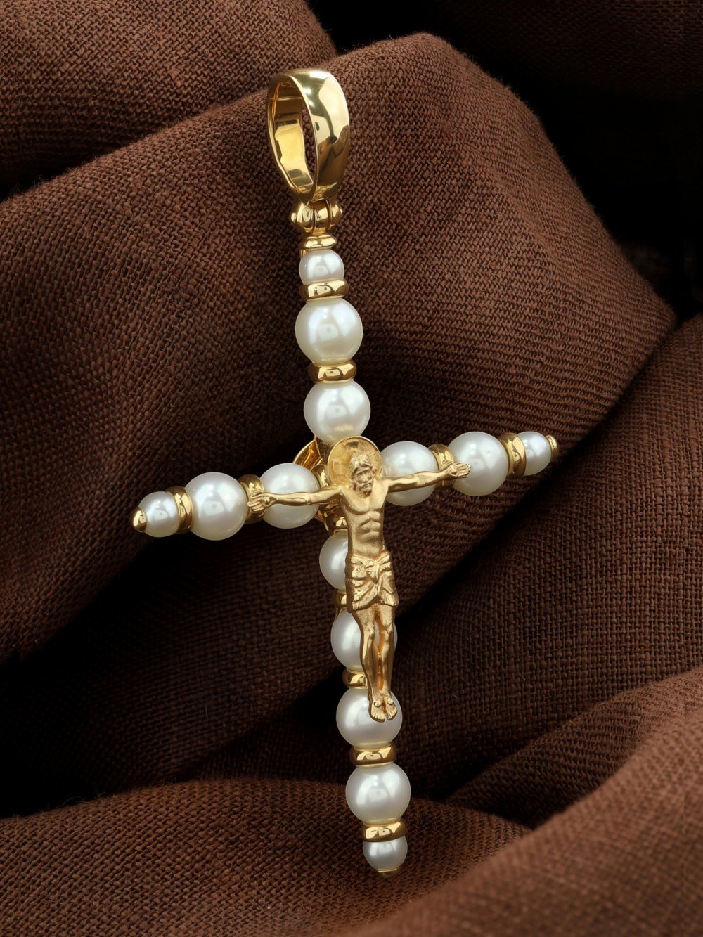 Крест из лимонного золота c жемчугом