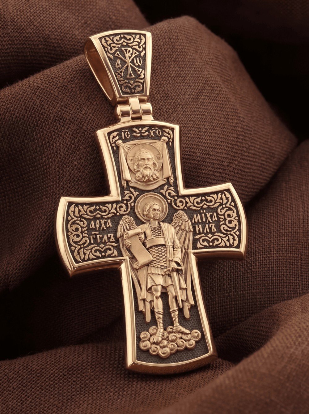 Крест из золота