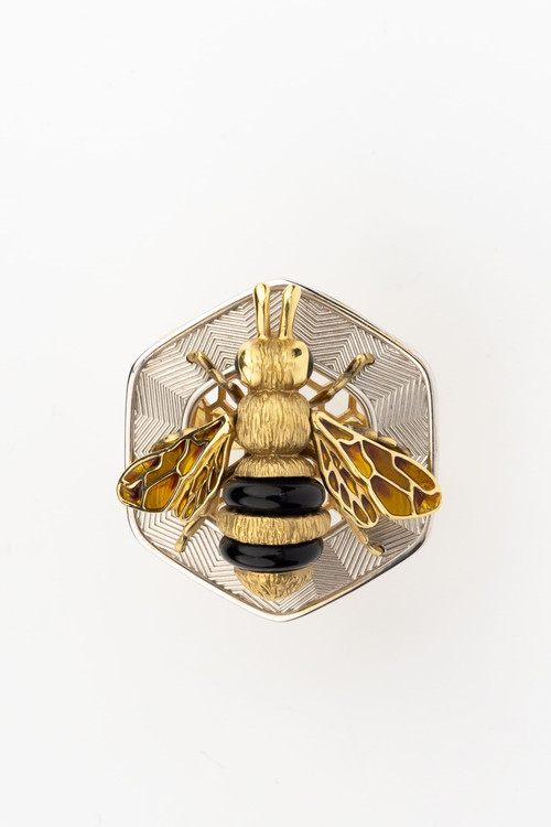 Кольцо из лимонного золота c эмалью, ониксом и эмалью