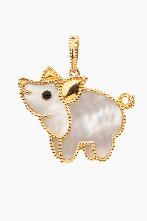 Подвеска из золота c эмалью и перламутром