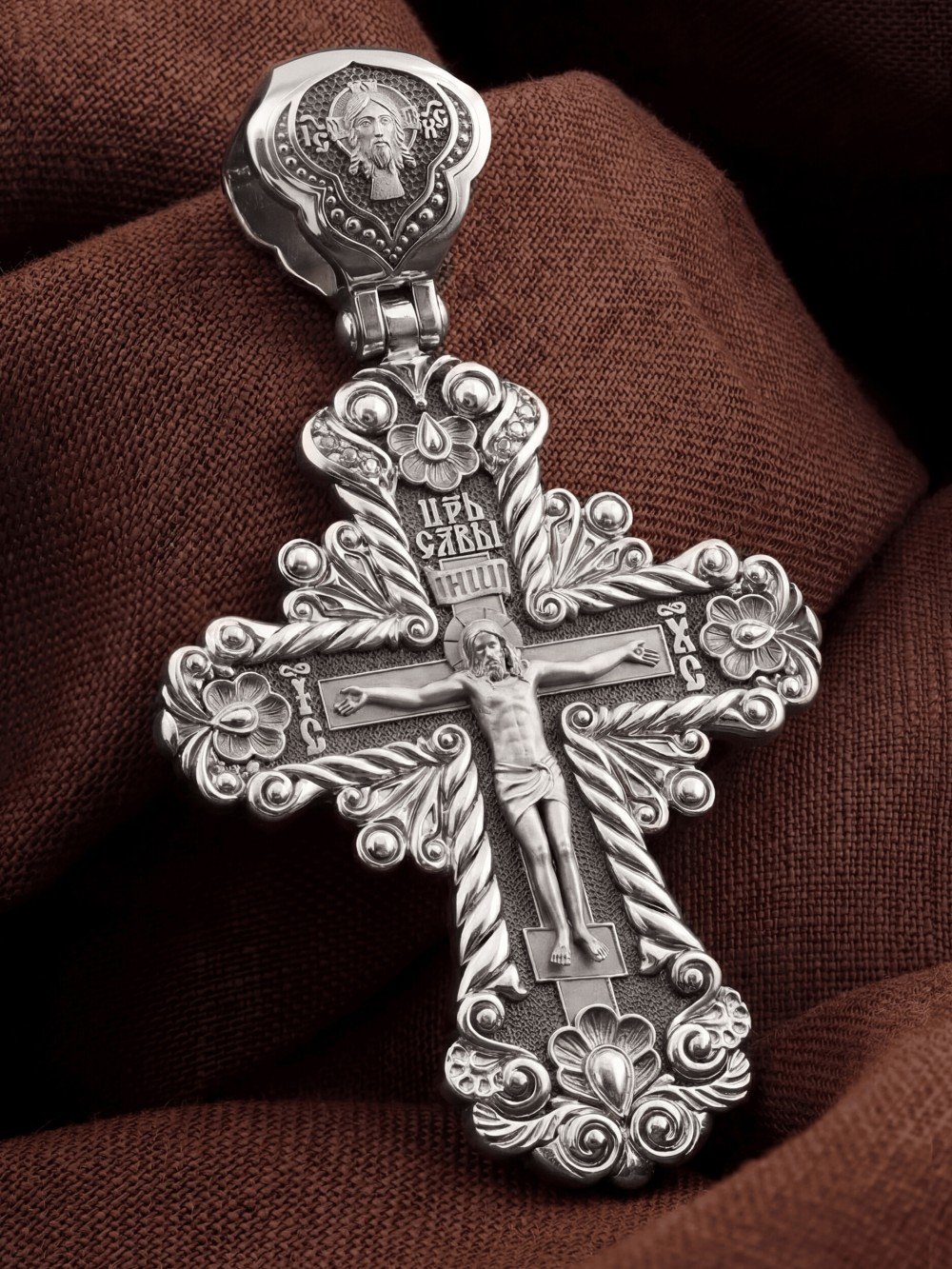 Крест из белого золота