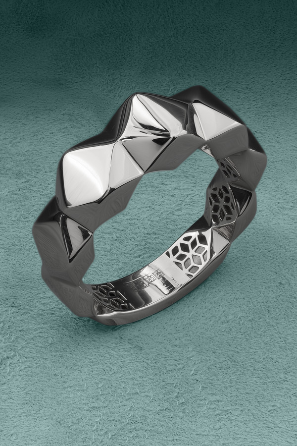 Кольцо из белого золота