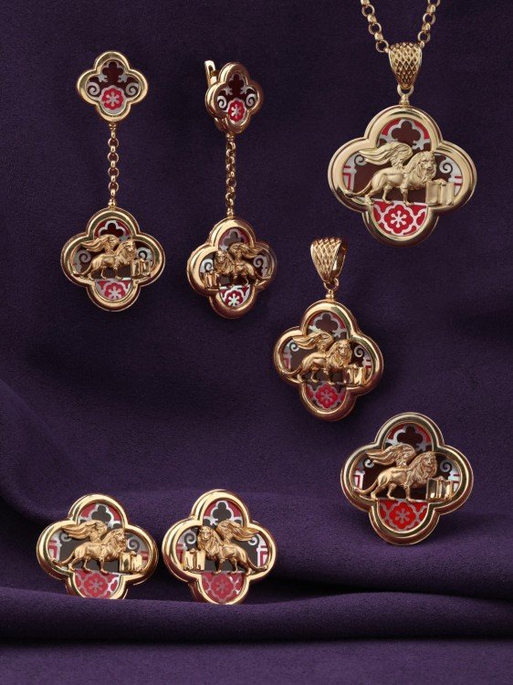 Подвеска из золота c эмалью и перламутром