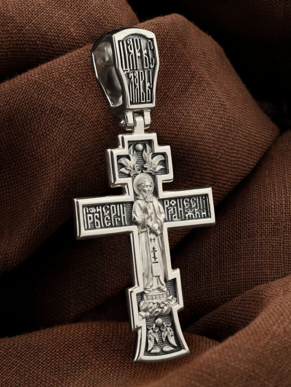 Крест из белого золота