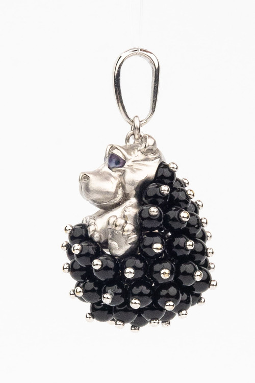 Подвеска из белого золота c эмалью и ониксом