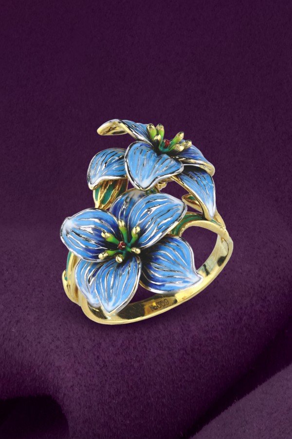 Кольцо из лимонного золота c эмалью