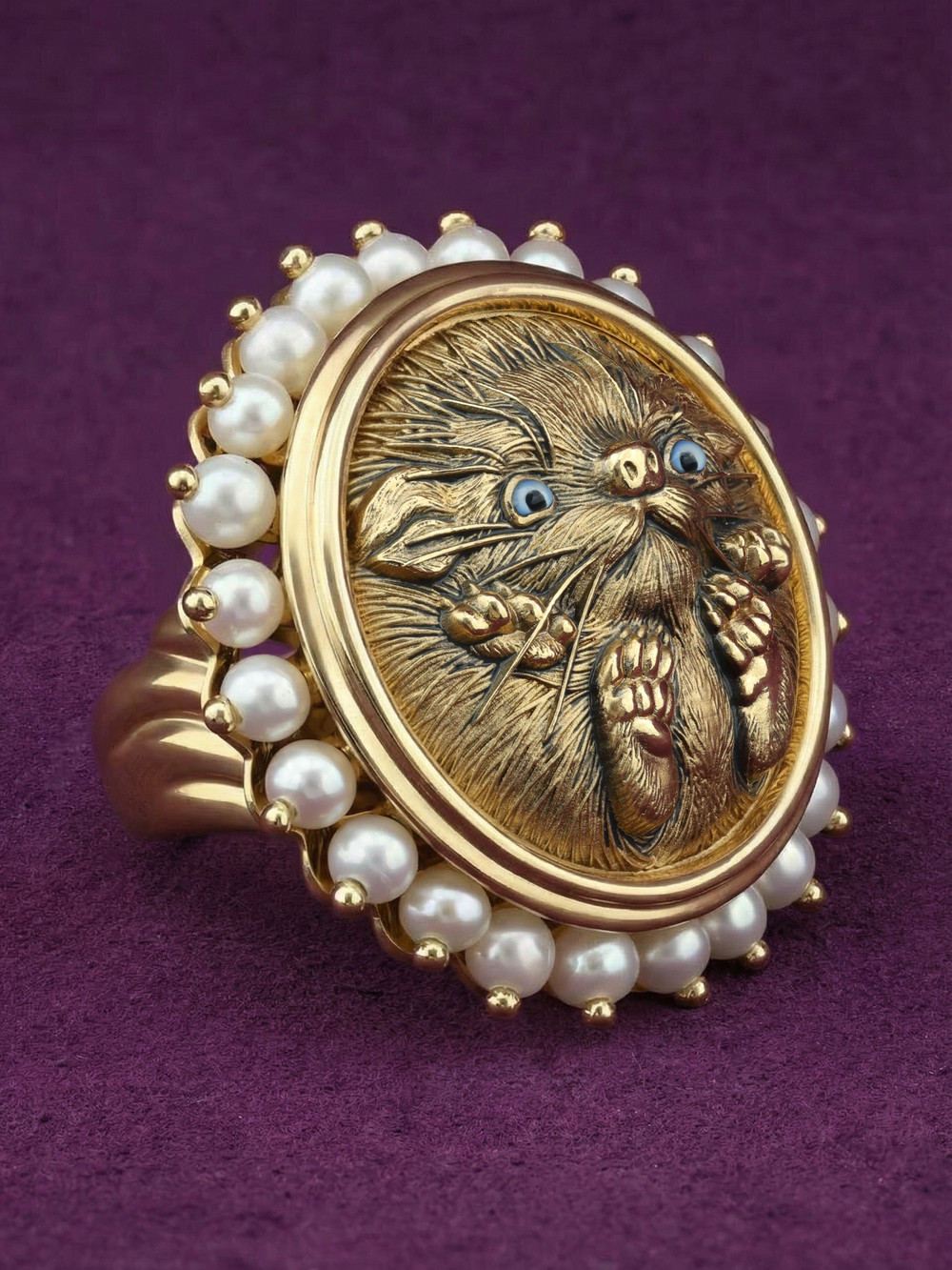 Кольцо из лимонного золота c эмалью и жемчугом