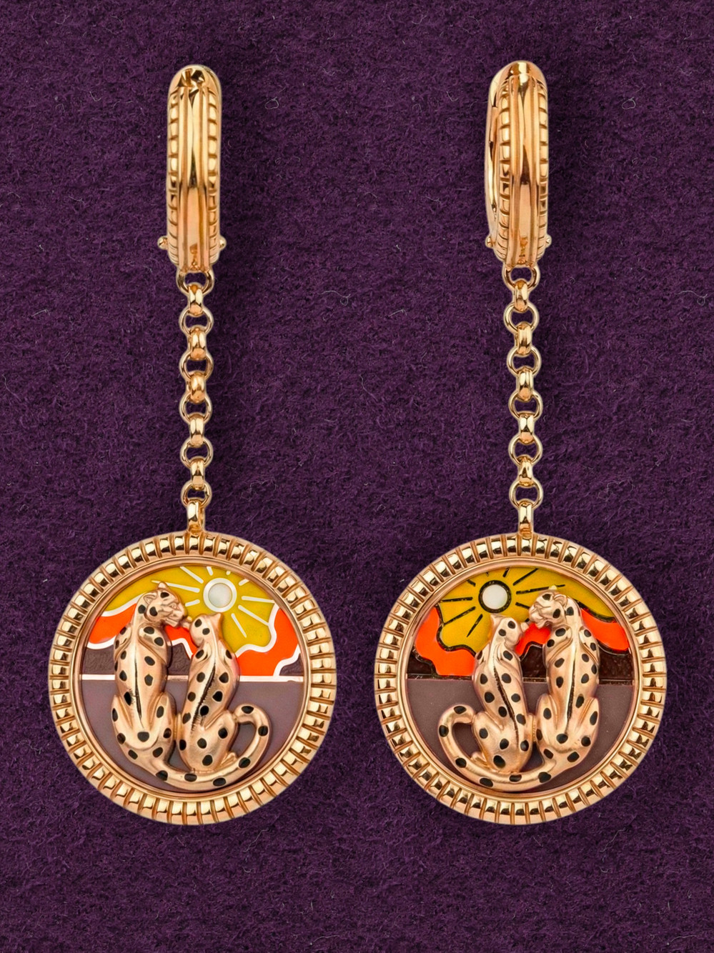 Серьги из золота c эмалью