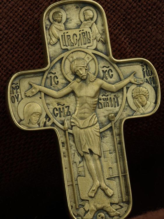 Крест из зелёного золота