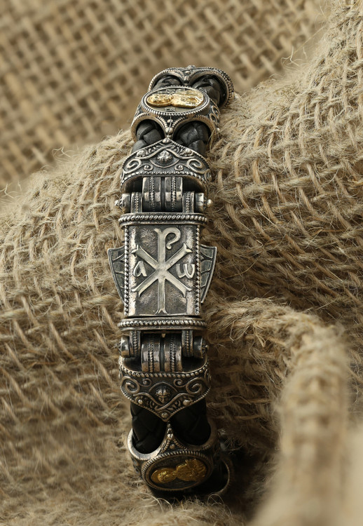 Браслет из серебра и золота c кожаным шнурком