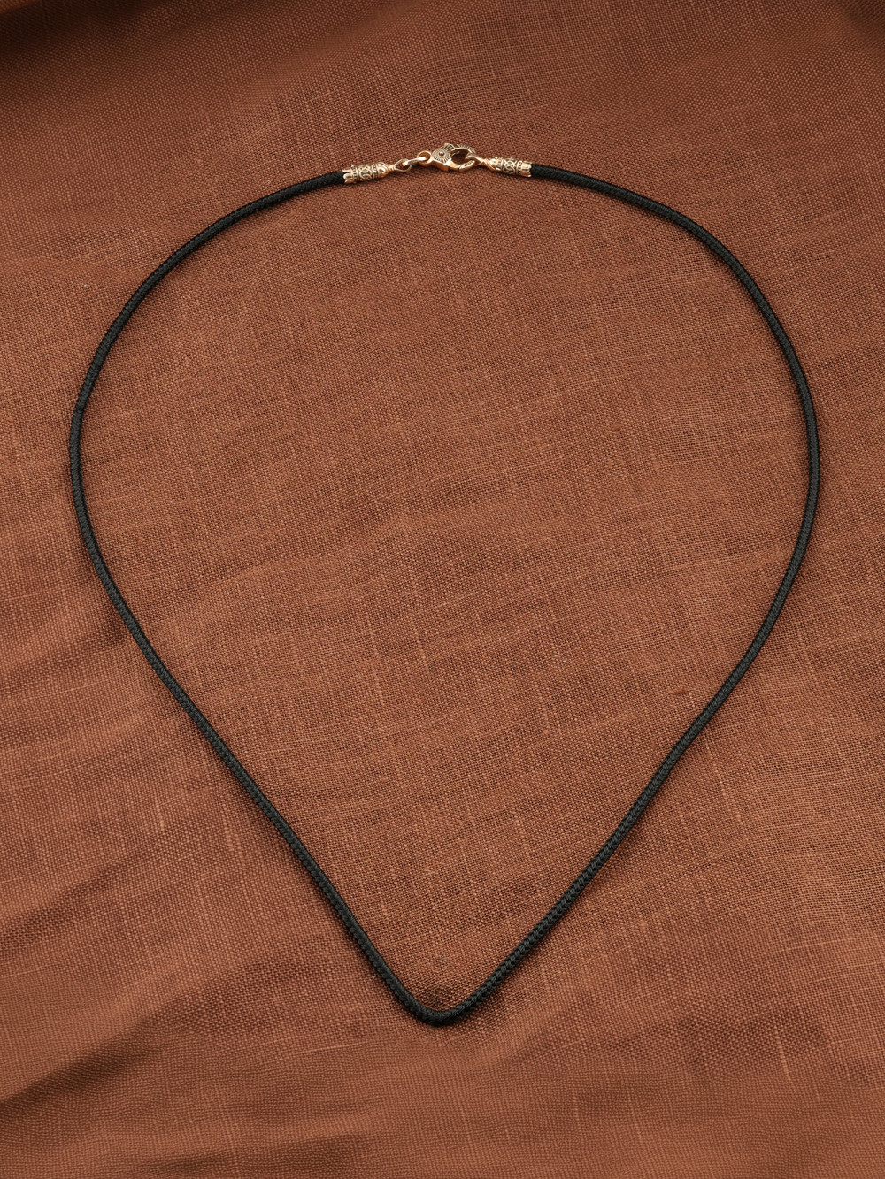 Шнурок шёлковый из золота c шёлковым шнурком