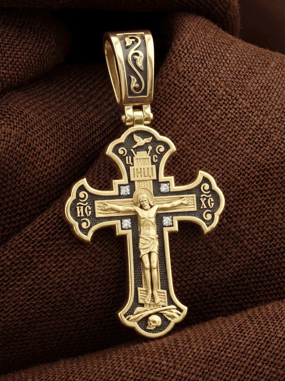 Крест из лимонного золота c бриллиантами