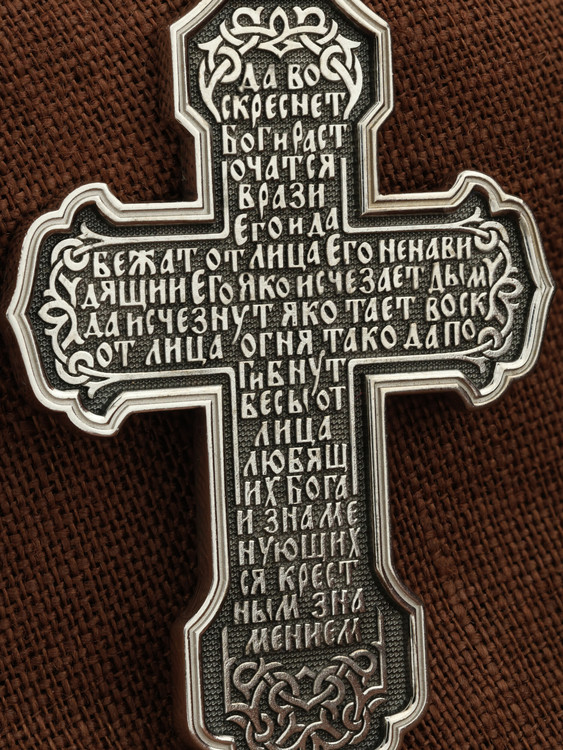 Крест из белого золота