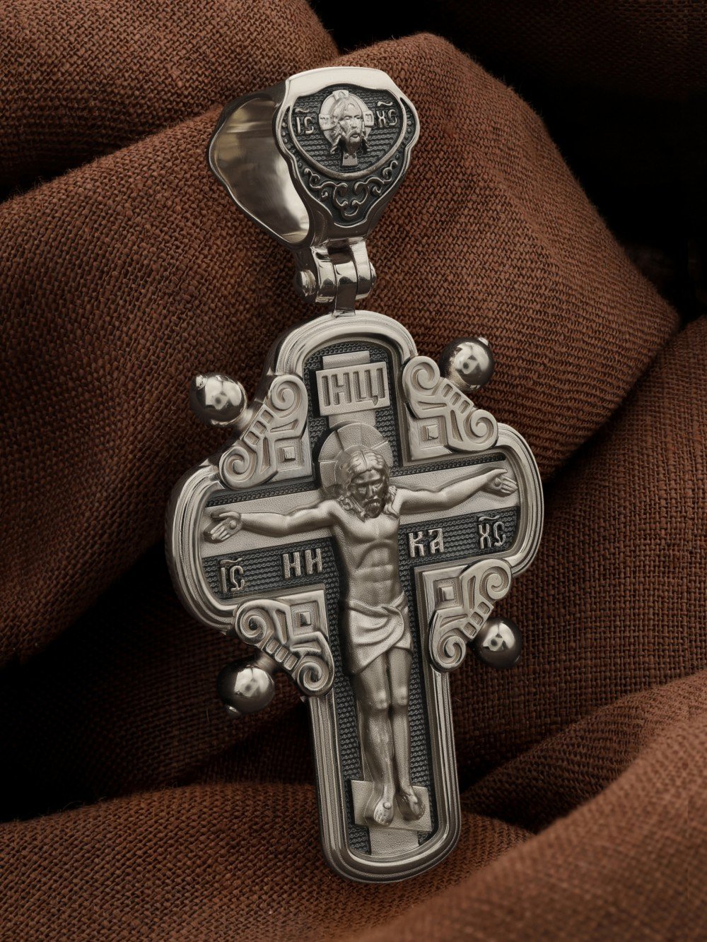 Крест из белого золота