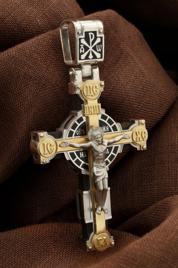 Крест из белого золота c эмалью и эбеновым деревом