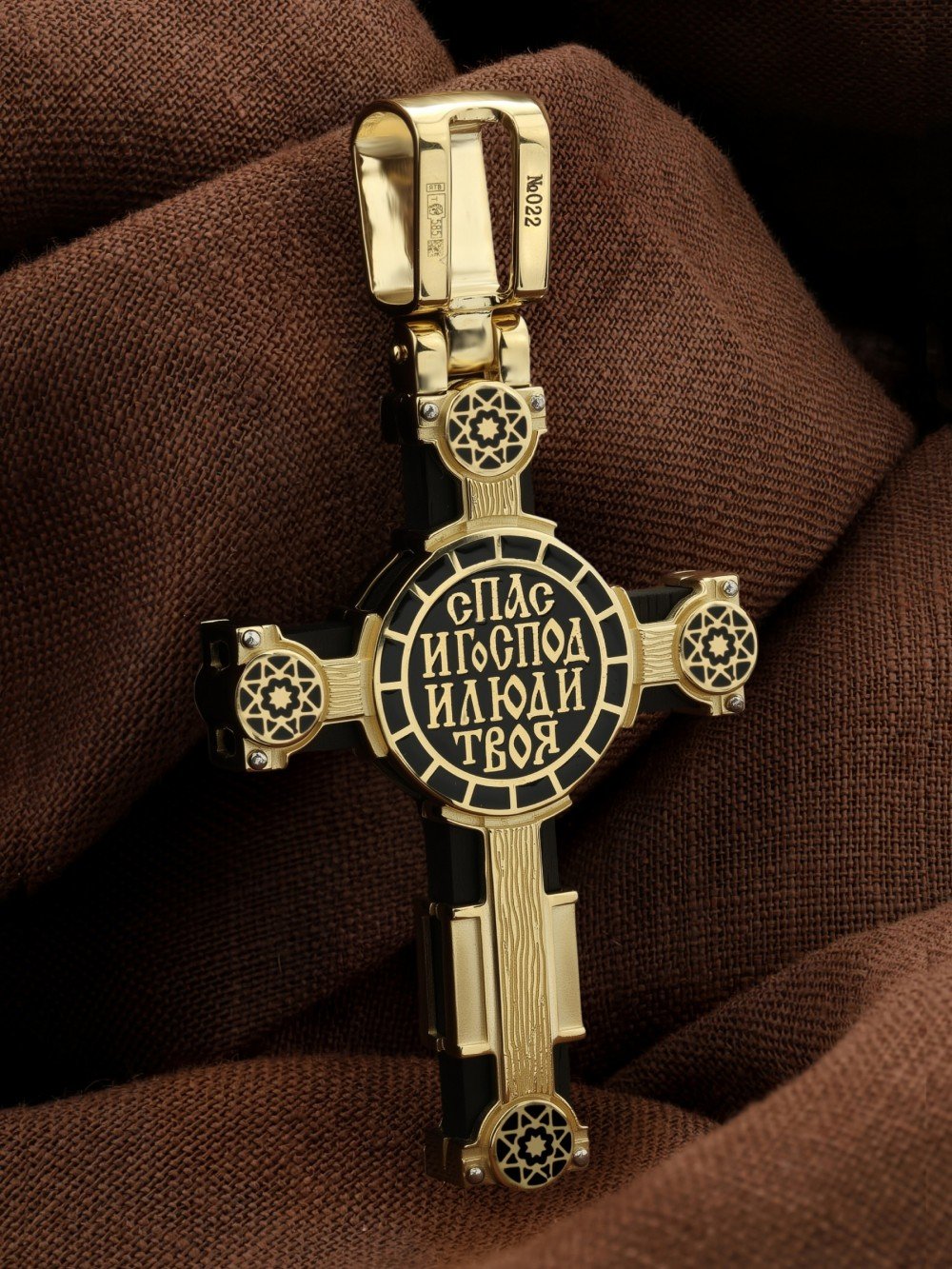 Крест из лимонного золота c эмалью и эбеновым деревом