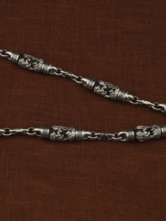 Цепь из белого золота c эмалью и эбеновым деревом