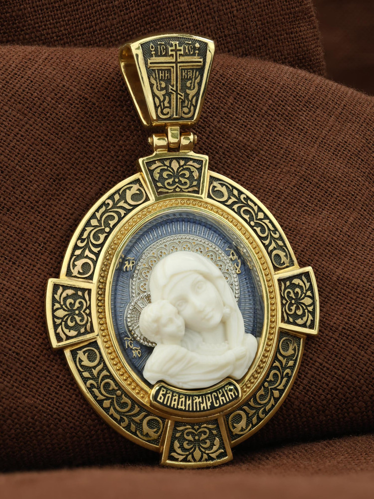 Нательная икона из лимонного золота 585 пробы c эмалью и бивнем мамонта
