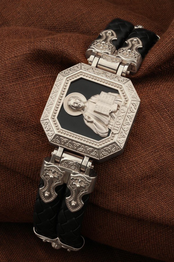 Браслет из белого золота c шнурком и ониксом