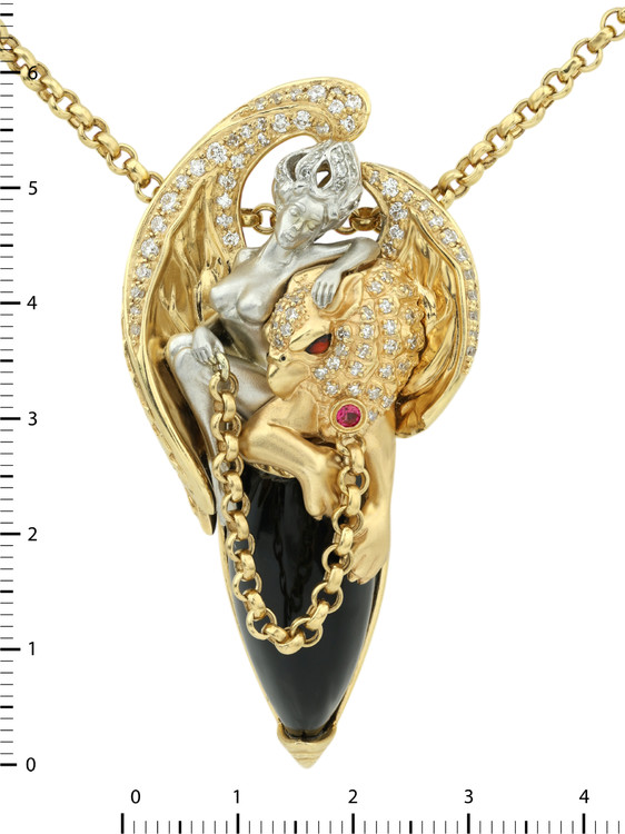 Колье из лимонного золота c эмалью, бриллиантами, рубином, ониксом и рубином