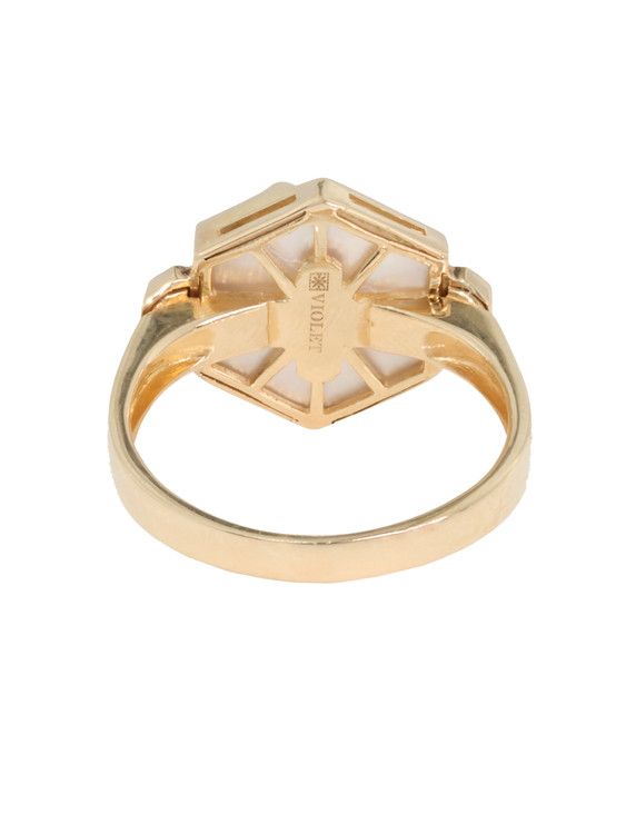 Кольцо из золота c бриллиантами и перламутром