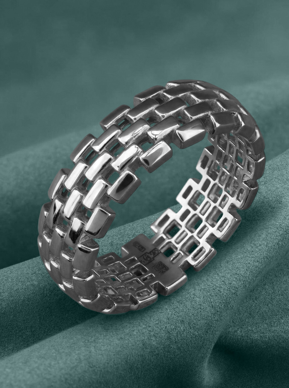 Кольцо из белого золота