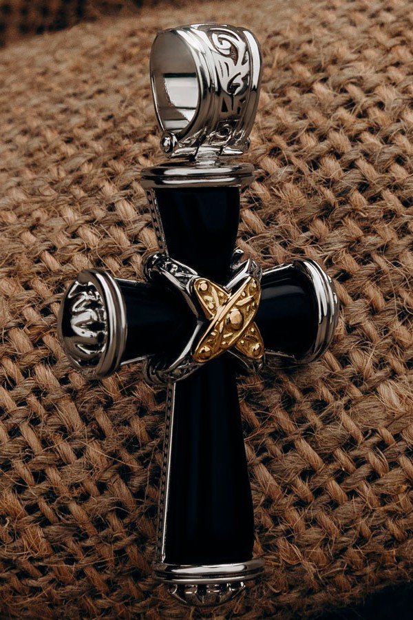 Крест из серебра и золота c ониксом и рубином