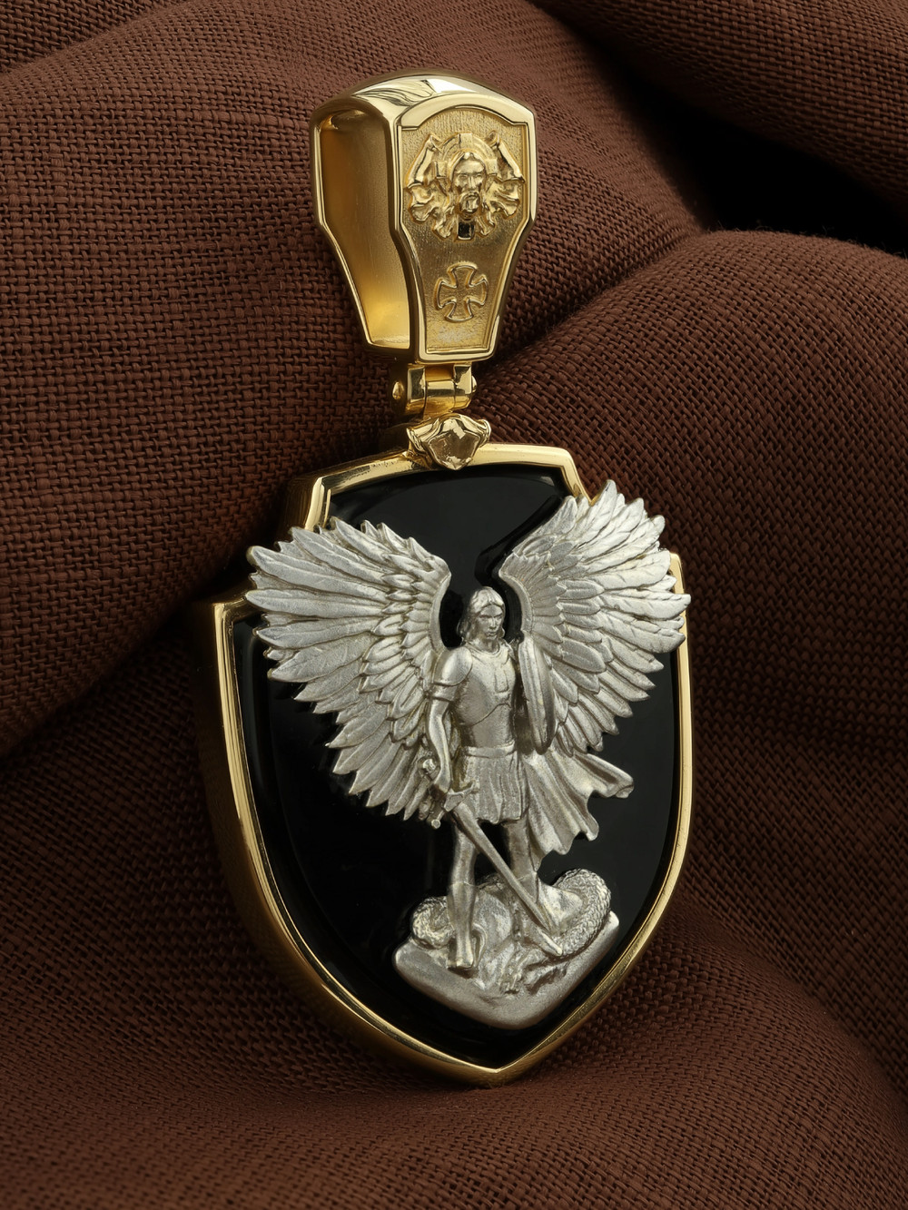 Образок из лимонного золота c эмалью и ониксом