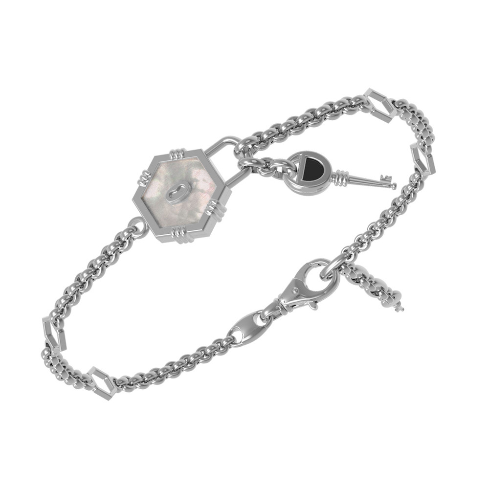 Браслет из белого золота c ониксом и перламутром