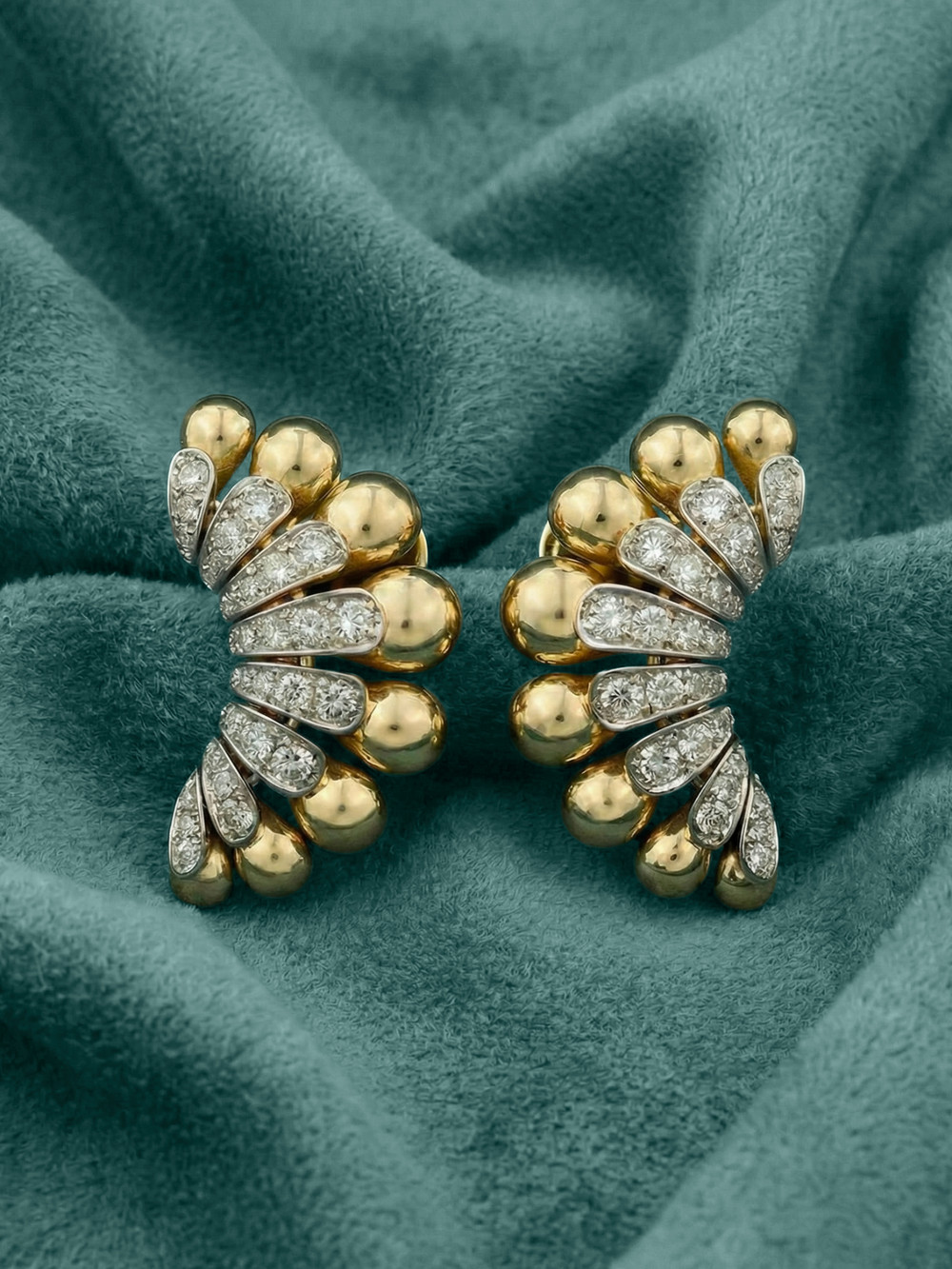 Серьги из лимонного золота c бриллиантами