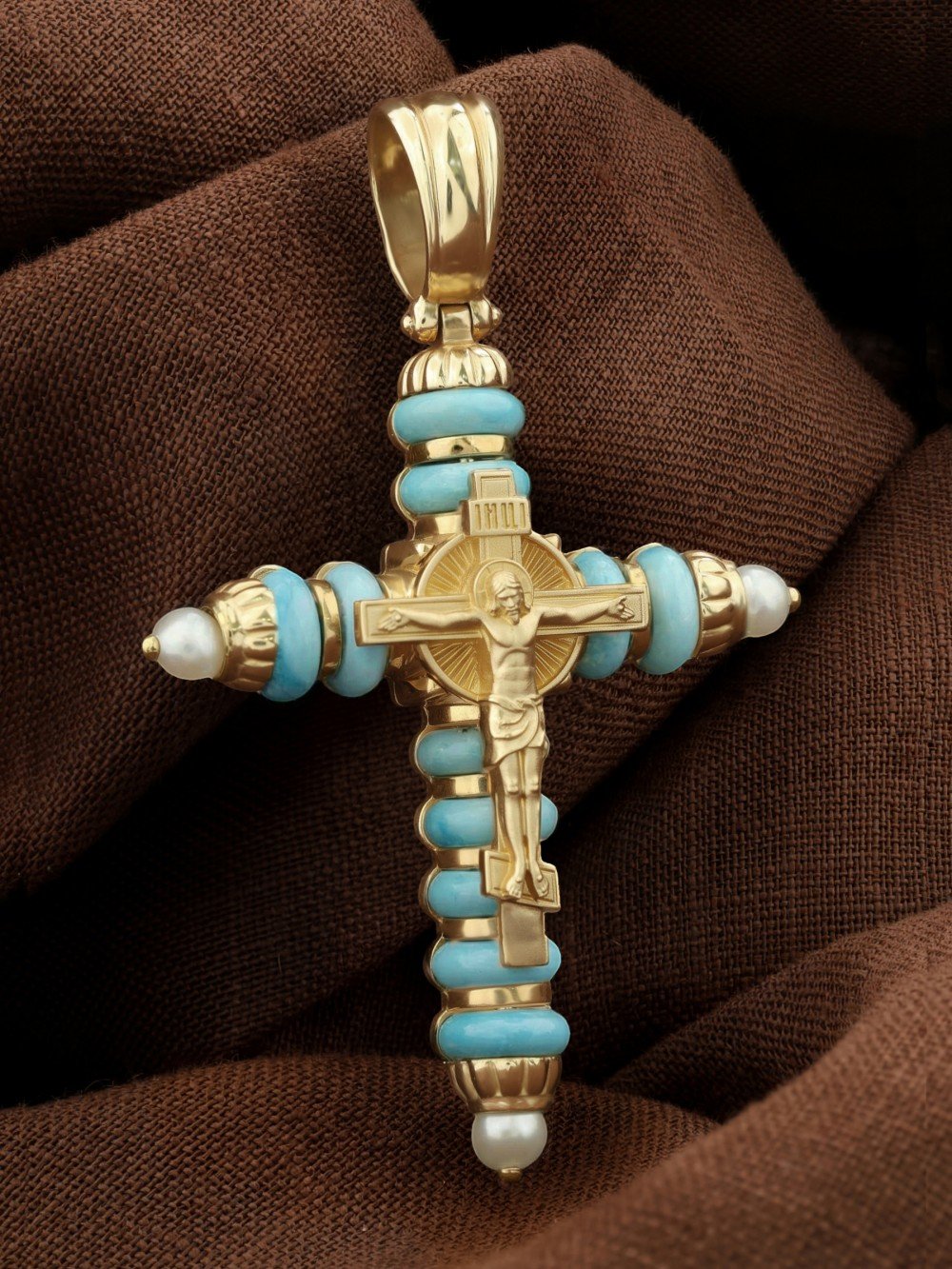 Крест из лимонного золота c жемчугом и бирюзой