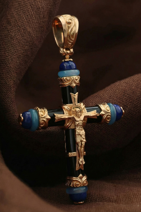 Крест из золота c ониксом, агатом и лазуритом