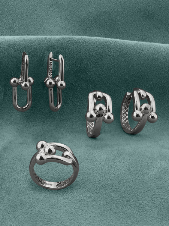 Серьги из белого золота