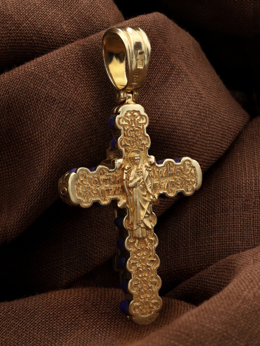 Крест из лимонного золота c лазуритом