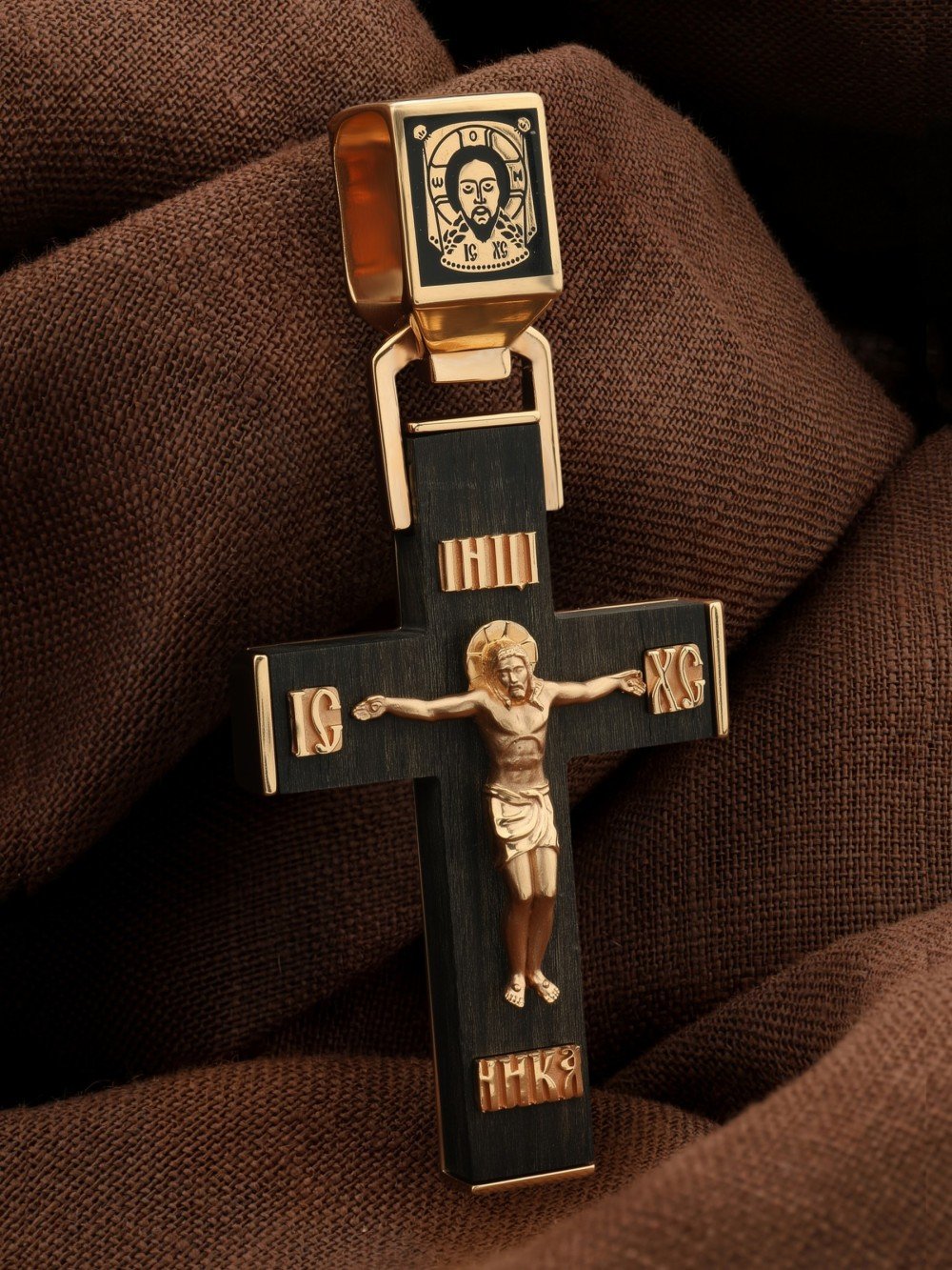 Крест из золота c эмалью и эбеновым деревом