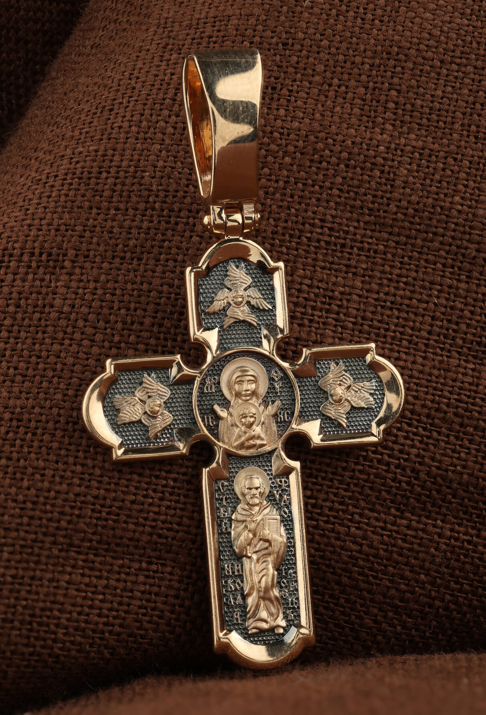 Крест из золота