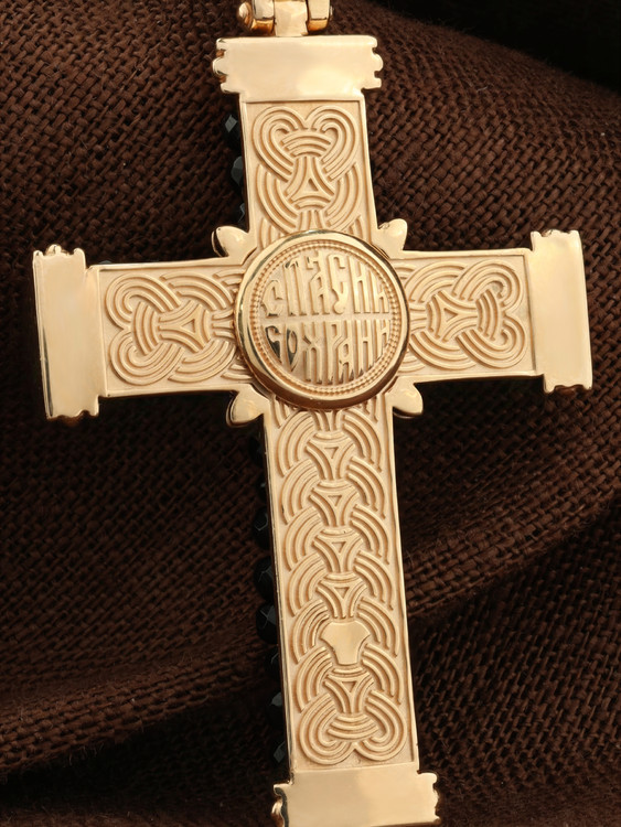 Крест из золота c ониксом