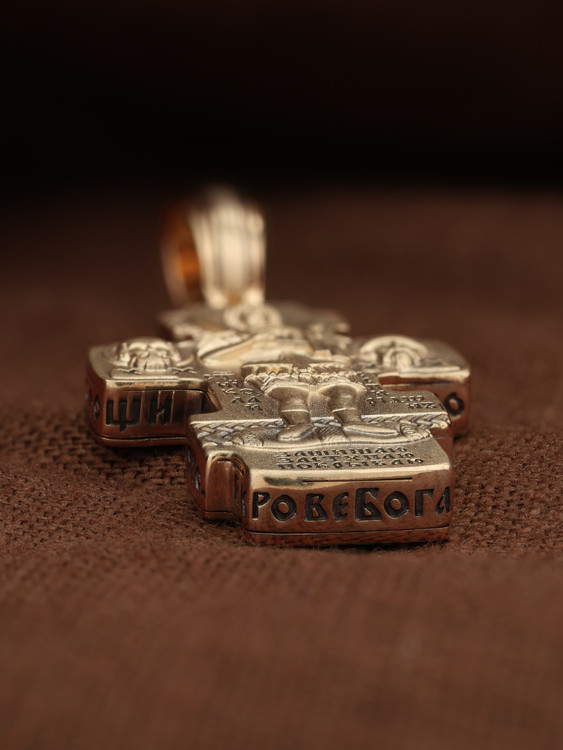 Крест из золота