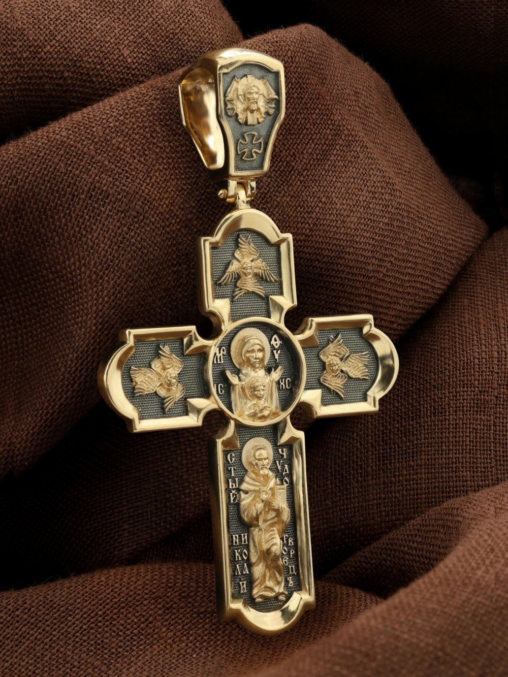 Крест из лимонного золота