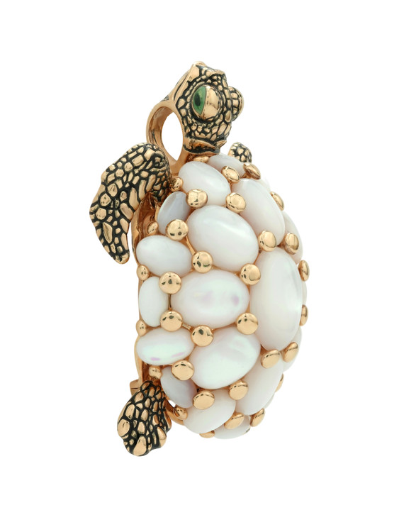 Брошь из золота c эмалью и перламутром