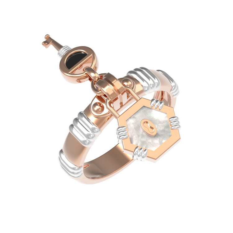 Кольцо из золота c ониксом и перламутром