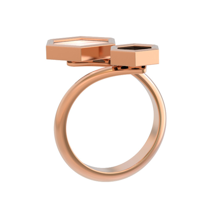 Кольцо из золота c ониксом и перламутром