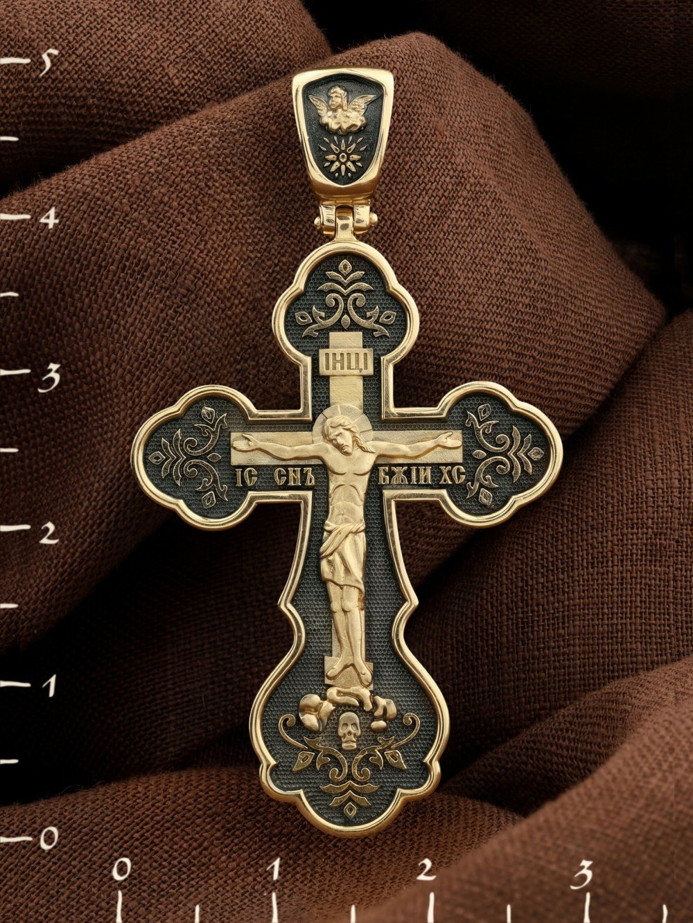 Крест из лимонного золота