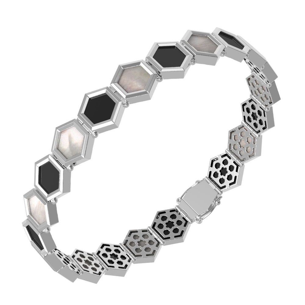 Браслет из белого золота c ониксом и перламутром