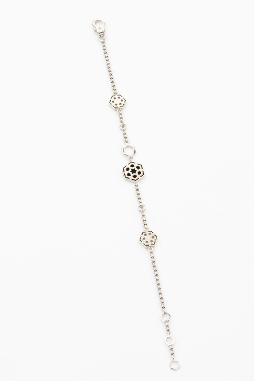 Браслет из белого золота c бриллиантами, ониксом и перламутром