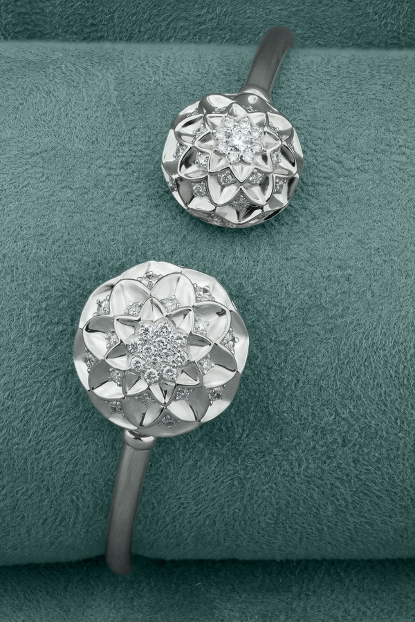 Браслет из белого золота c бриллиантами