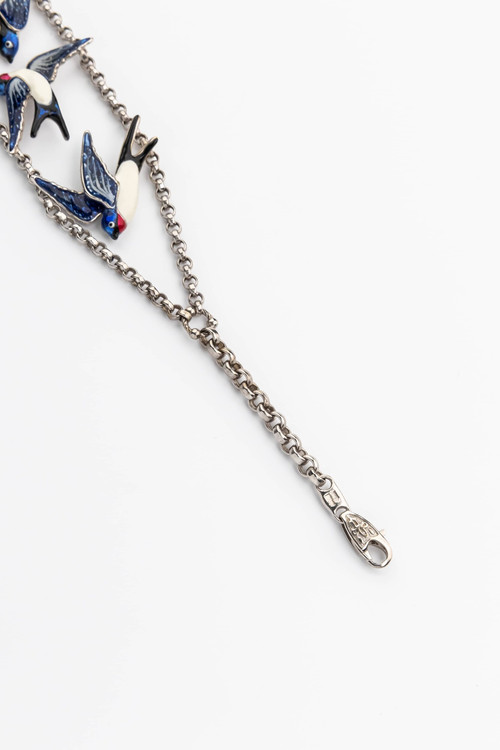 Браслет из белого золота c эмалью и сапфиром